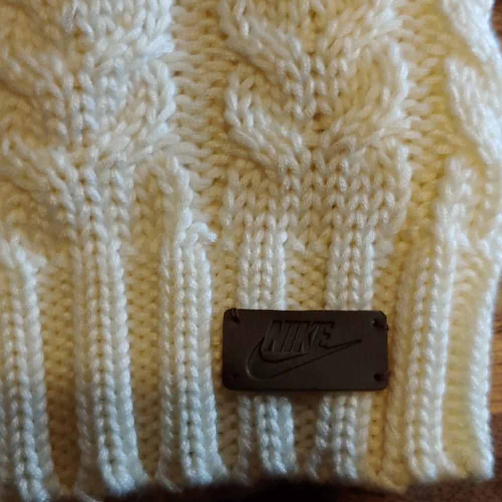 NWT Nike Winter Hat - Picture 2 of 2